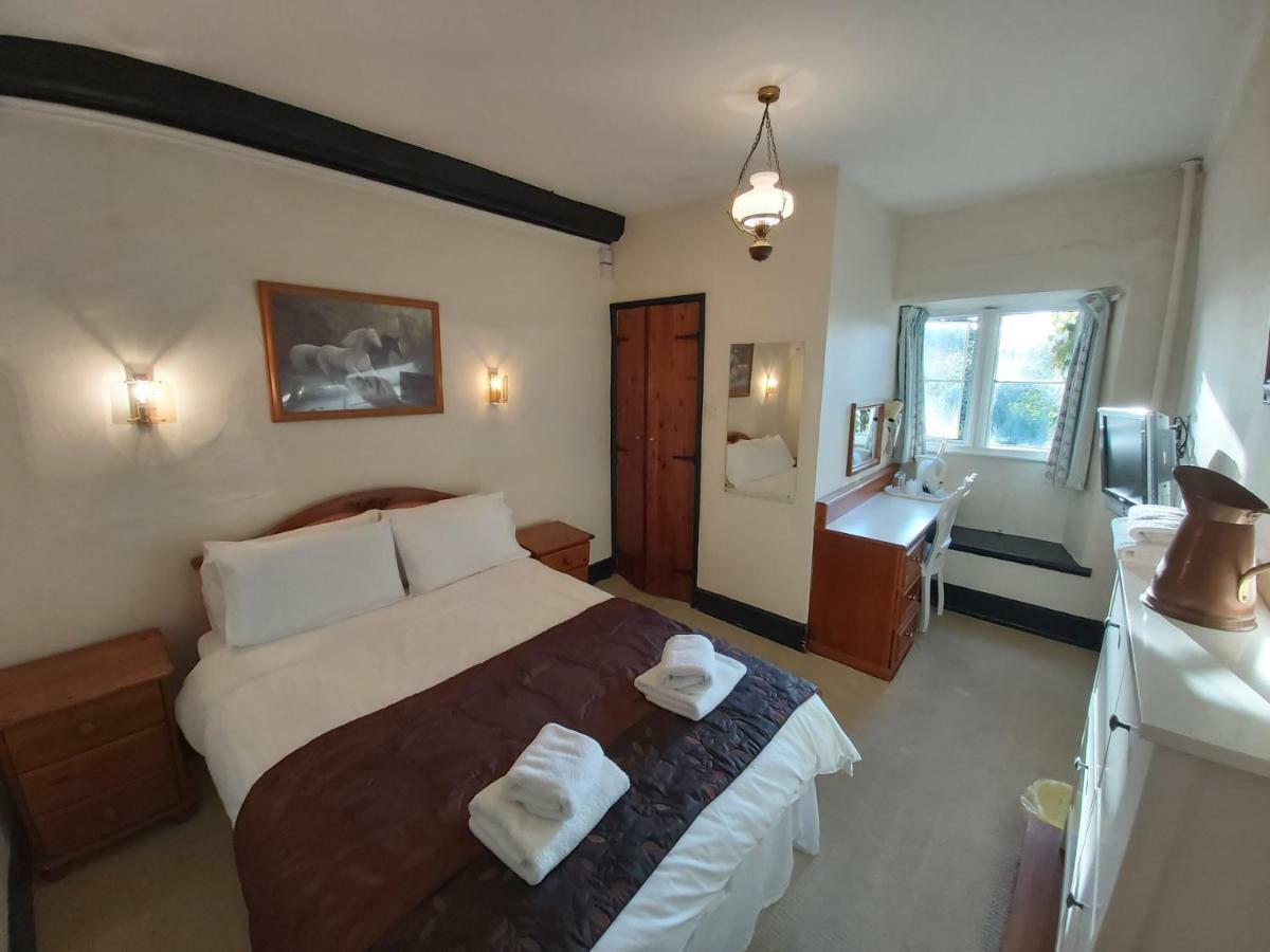 Rangeworthy Court Hotell Eksteriør bilde
